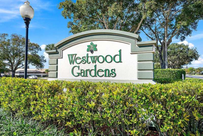 5590 Golden Eagle Circle, Palm Beach Gardens FL 33418