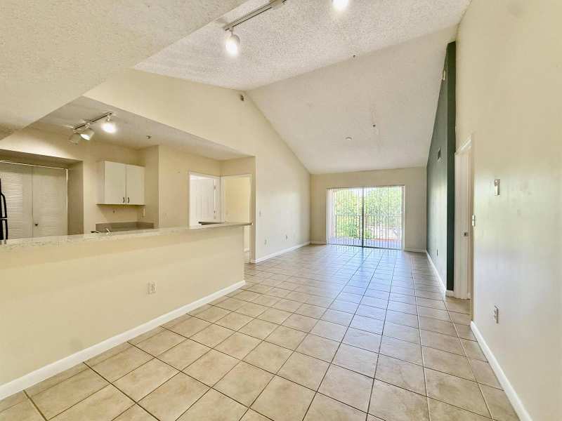 3840 Lyons Road # 305, Coconut Creek FL 33073