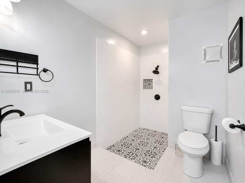 6870 NW 30th Ave, Fort Lauderdale FL 33309
