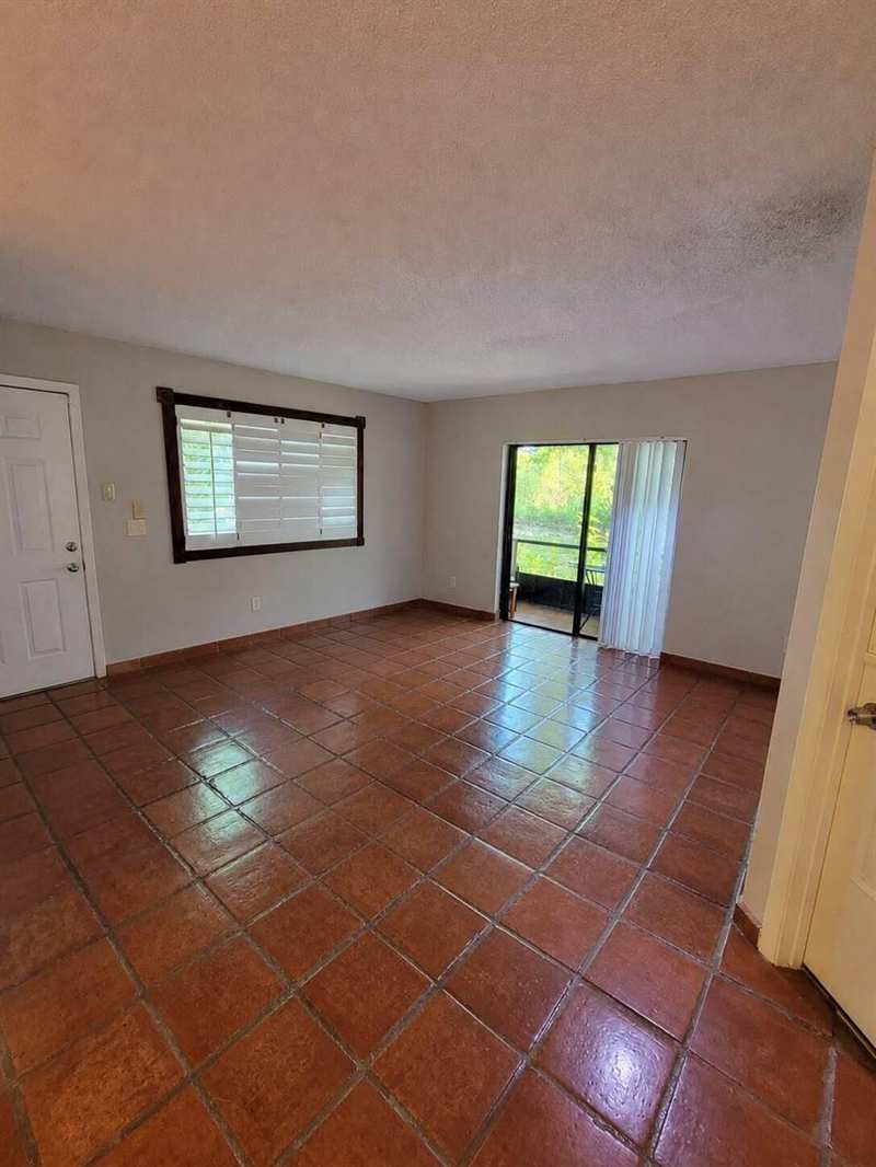 632 Trace Circle # 102, Deerfield Beach FL 33441