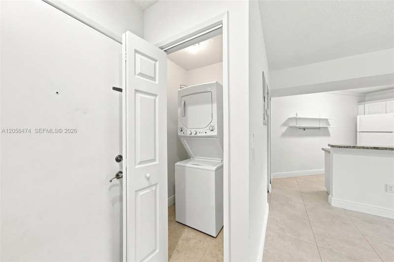9735 Fontainebleau Blvd # G310, Miami FL 33172