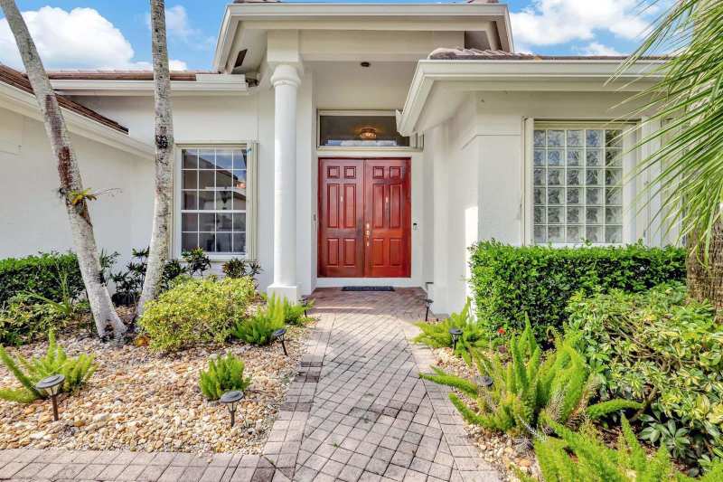 1651 Lakefield N Court, Wellington FL 33414