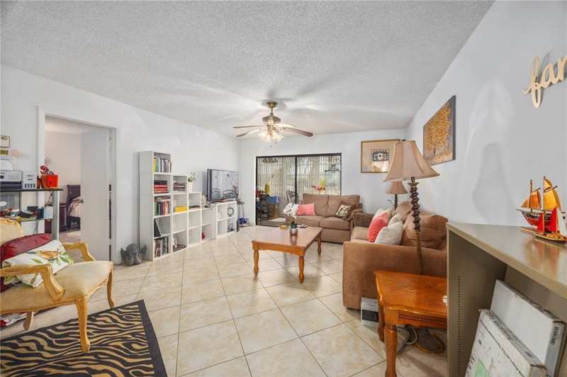 3990 NW 42ND Avenue # 311, Lauderdale Lakes FL 33319