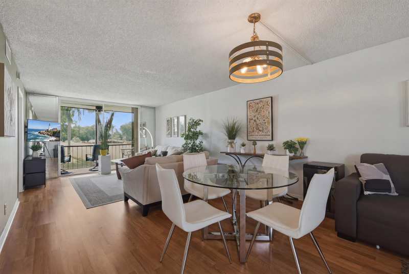 9823 S Hollybrook Lake Drive # 206, Pembroke Pines FL 33025