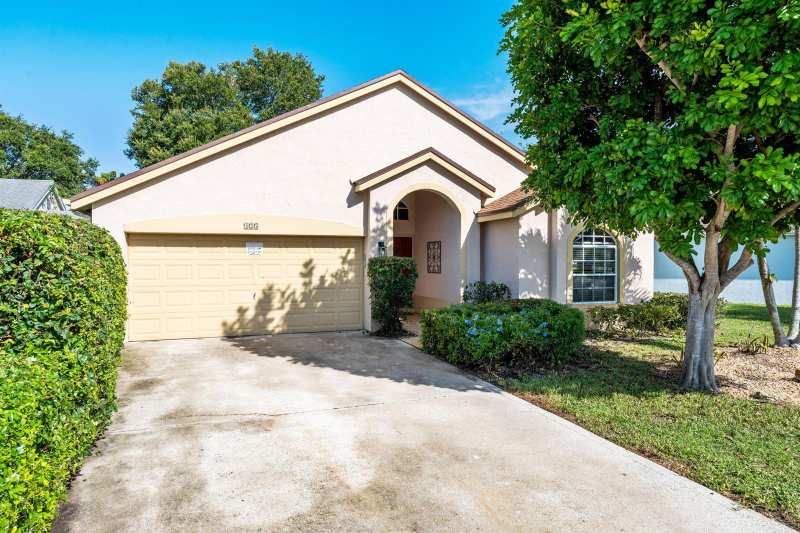 125 Saratoga Boulevard E, Royal Palm Beach FL 33411