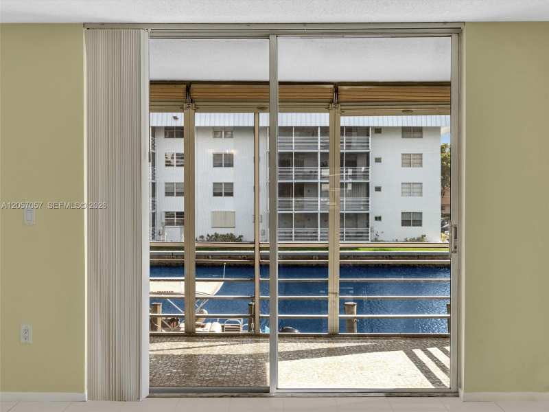 3600 NE 170th St # 211, North Miami Beach FL 33160