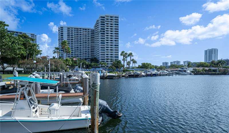 2500 Parkview Dr # 616, Hallandale Beach FL 33009