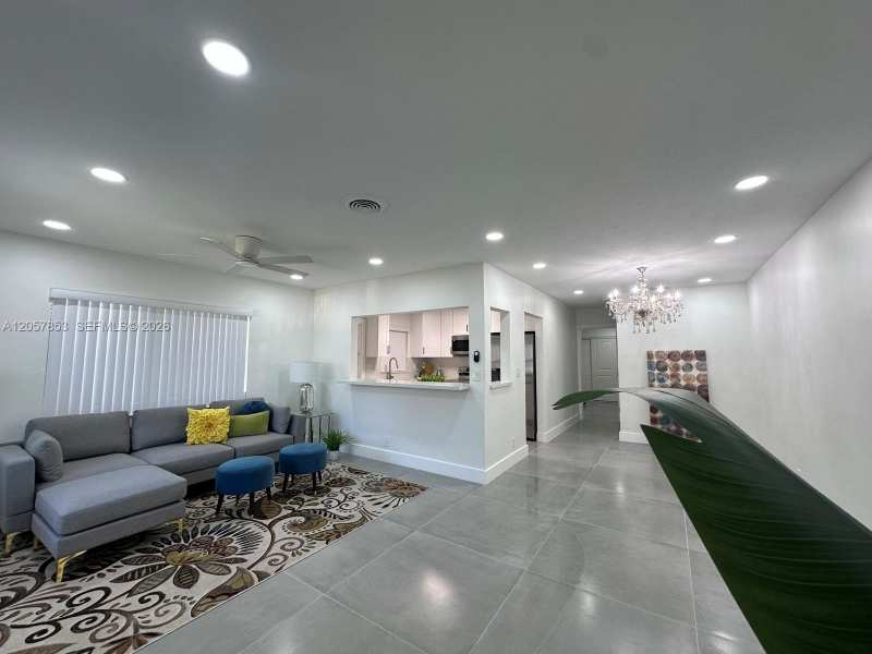 1628 NW 8th Ave, Fort Lauderdale FL 33311