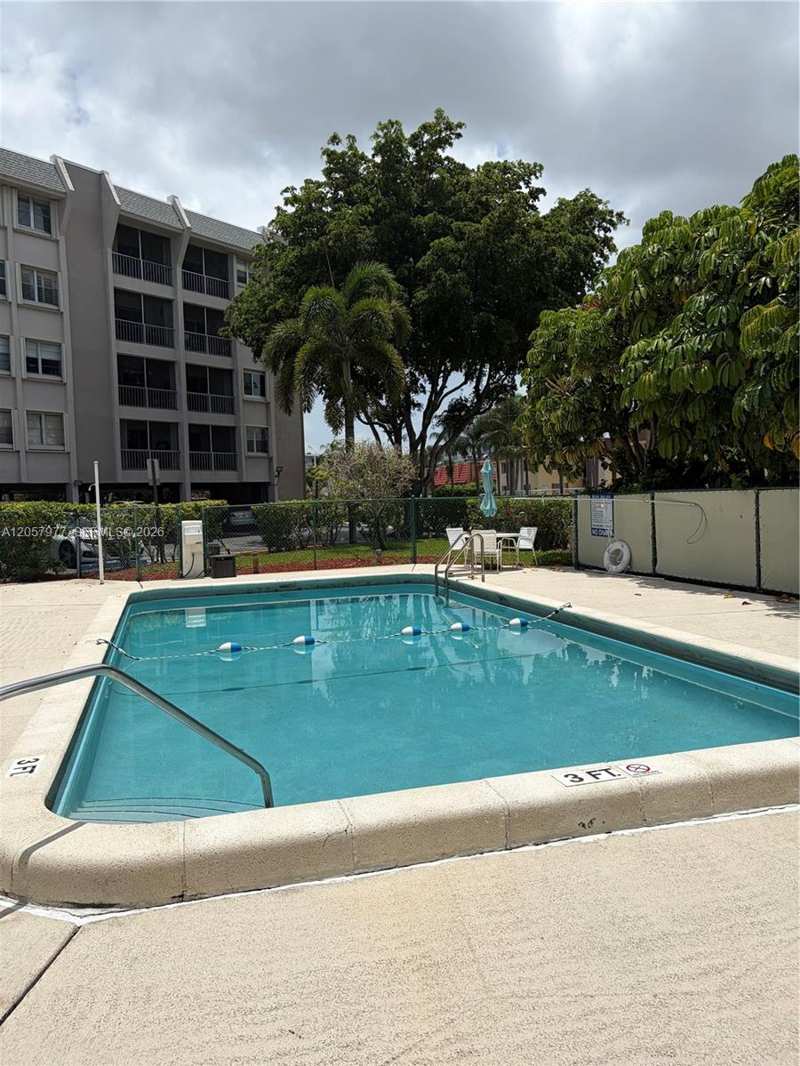 505 Spencer Dr # 315, West Palm Beach FL 33409