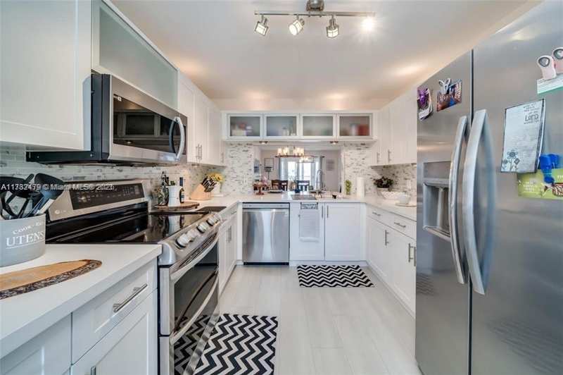 2560 NW 103RD Avenue # 406, Sunrise FL 33322