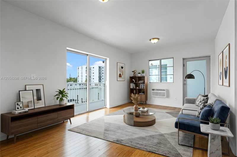 7950 Tatum Waterway Dr # N20, Miami Beach FL 33141
