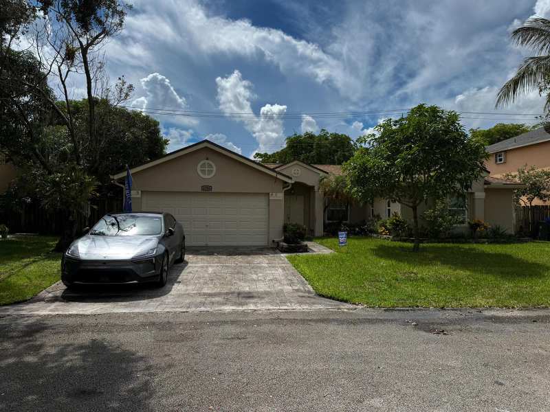 4786 NW 14th Street, Coconut Creek FL 33063
