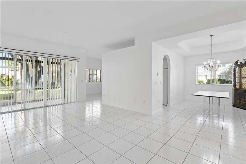 7937 EXETER Circle E # 102, Tamarac FL 33321