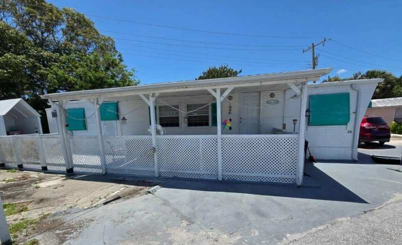 29 Pine Ridge Drive, Riviera Beach FL 33404