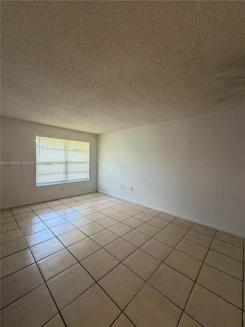 291 NW 177th St # 117, Miami Gardens FL 33169