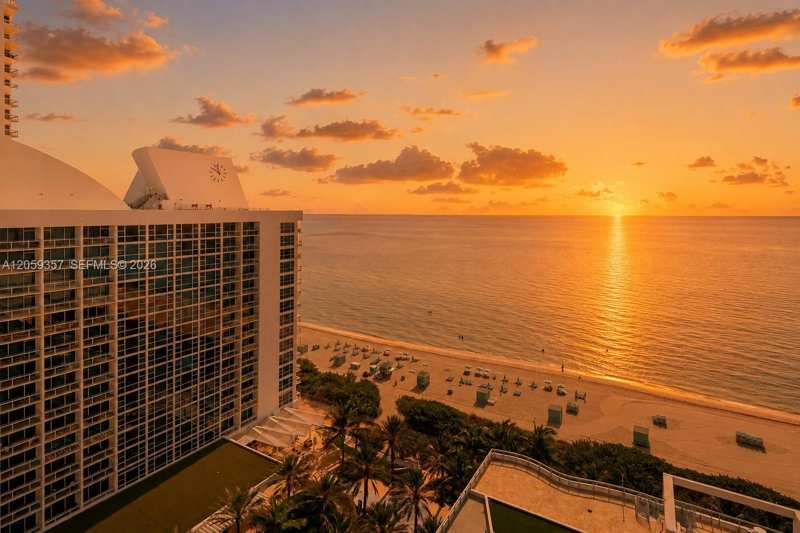 6799 Collins Ave # 1603, Miami Beach FL 33141