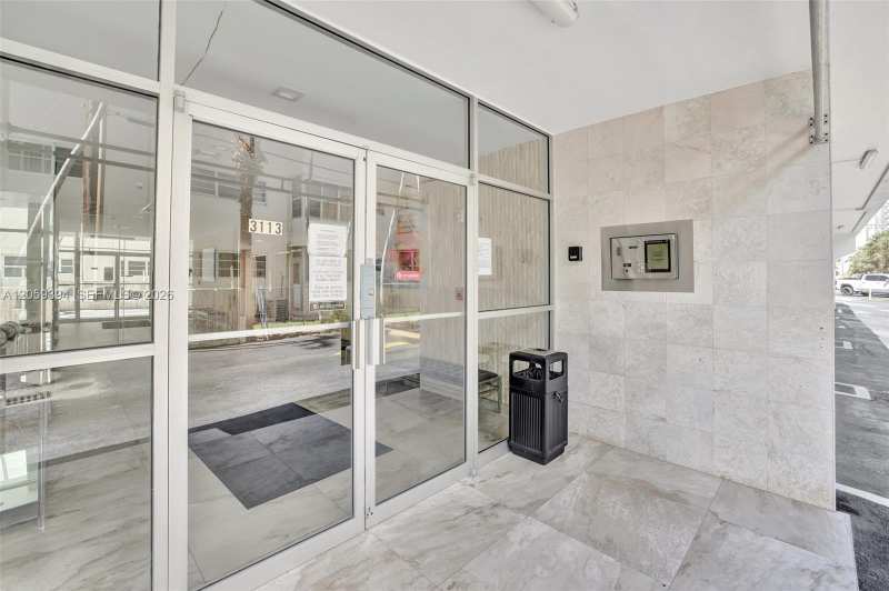 3113 S Ocean Dr # 804, Hallandale Beach FL 33009