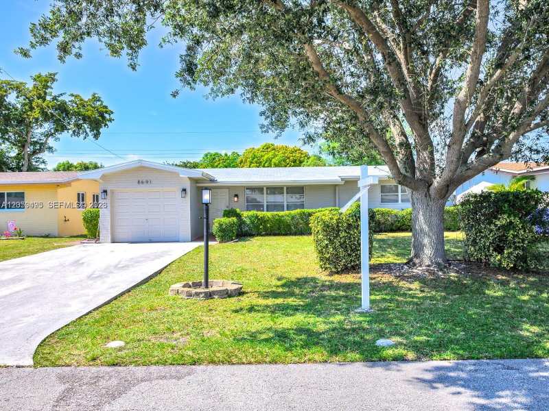 8691 NW 16th St, Pembroke Pines FL 33024