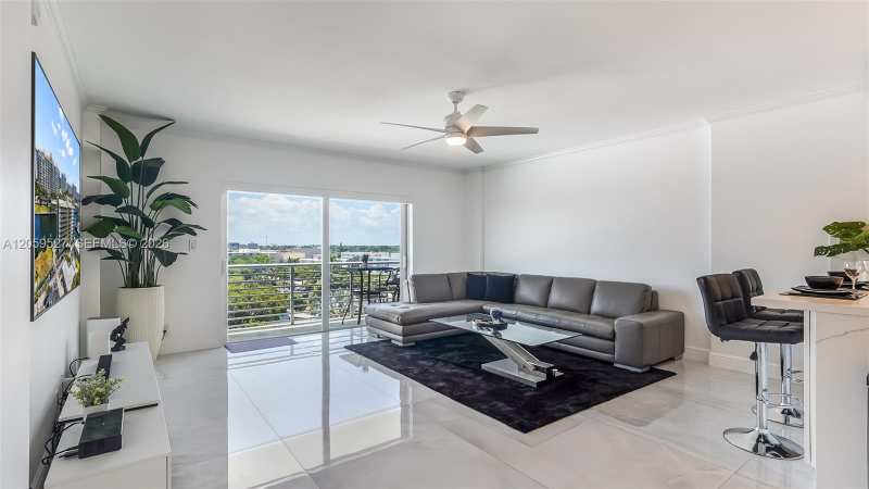 2900 NE 30th St # F7, Fort Lauderdale FL 33306