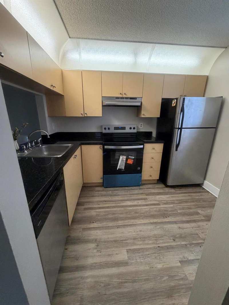 729 NW 103RD Terrace # 201, Pembroke Pines FL 33026