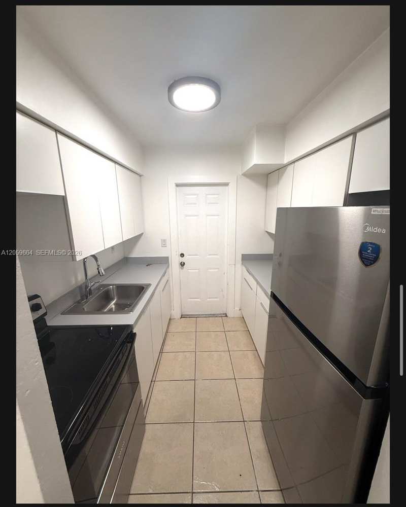 1979 N Glades Dr # 04, North Miami Beach FL 33162