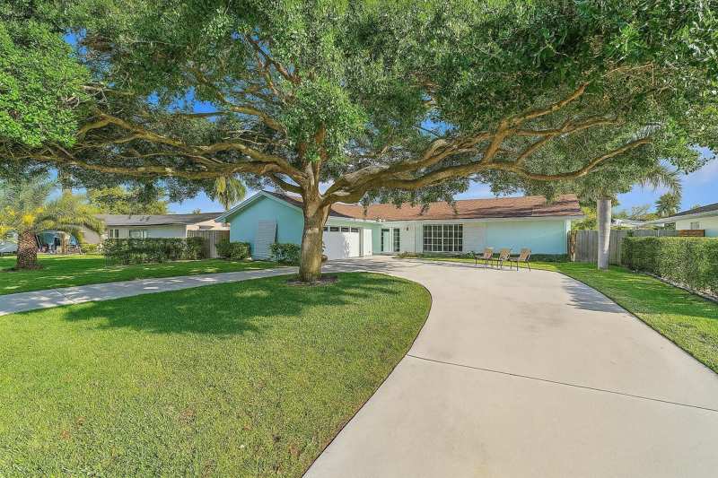 4193 HYACINTH Circle N, Palm Beach Gardens FL 33410