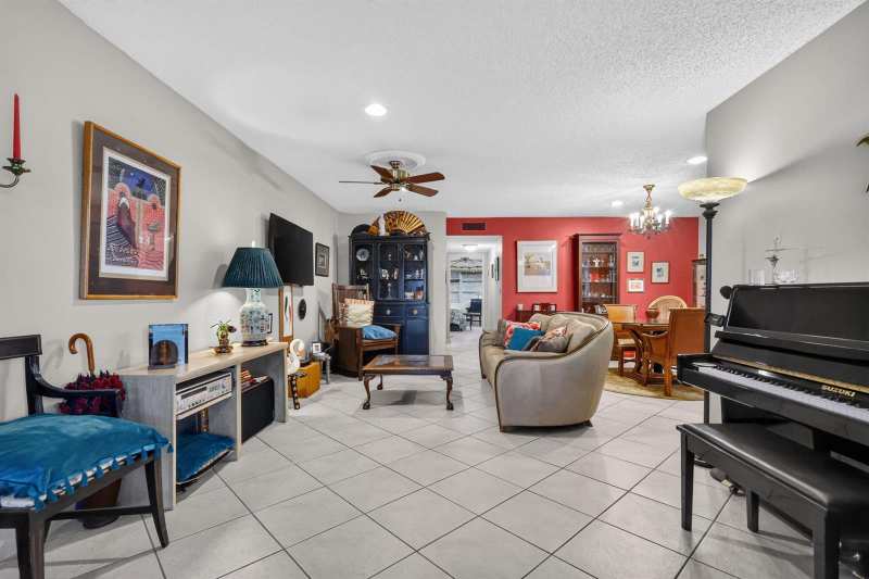 5073 LAKEFRONT Boulevard # B, Delray Beach FL 33484