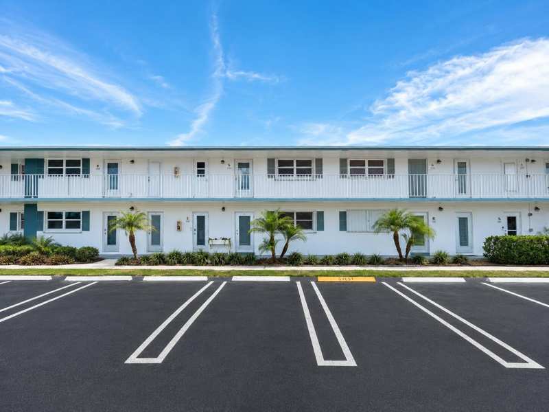 1114 Lake Terrace # 203, Boynton Beach FL 33426