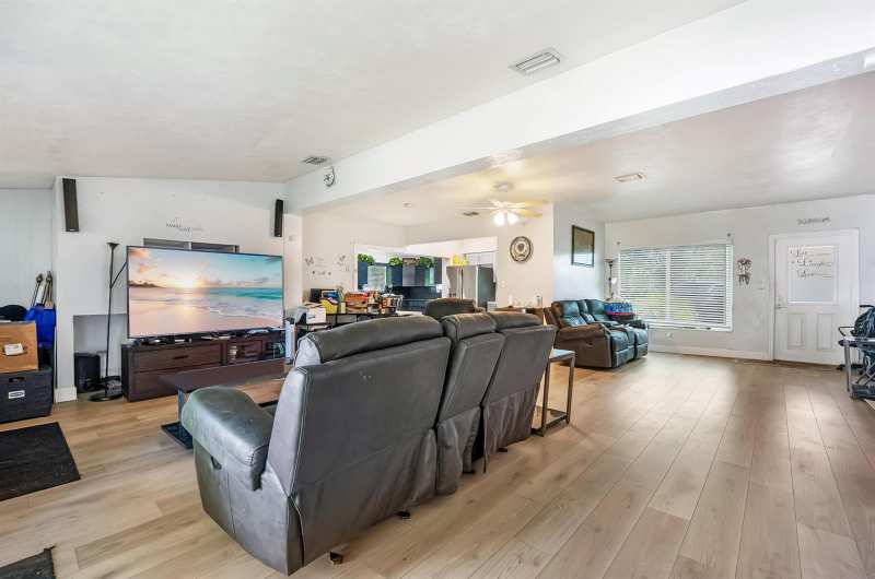 3250 E Glendale Boulevard, Fort Lauderdale FL 33312