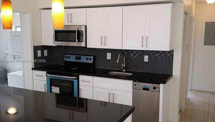 709 NE 16th St, Fort Lauderdale FL 33304