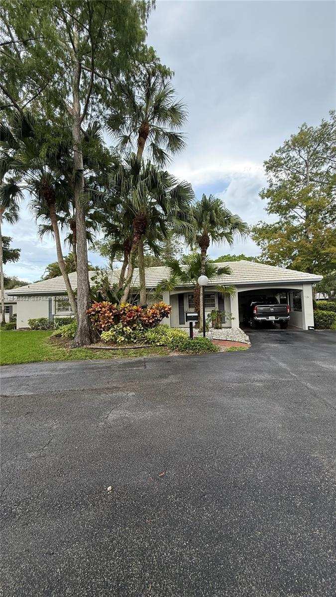 1124 W Cypress Dr, Pompano Beach FL 33069