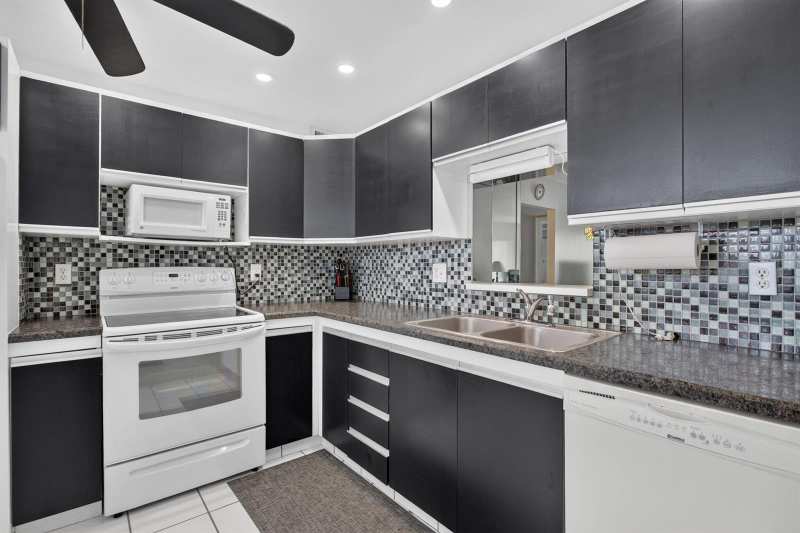 2301 LUCAYA Lane # D4, Coconut Creek FL 33066
