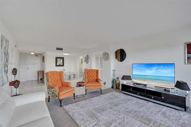 10777 W Sample Rd # 718, Coral Springs FL 33065