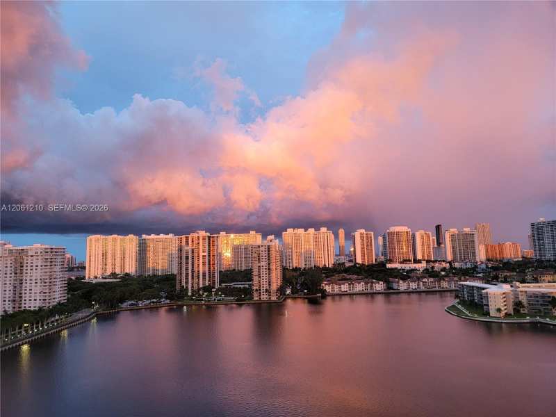 18081 Biscayne Blvd BOAT SLIP & UNIT # 1805, Aventura FL 33160