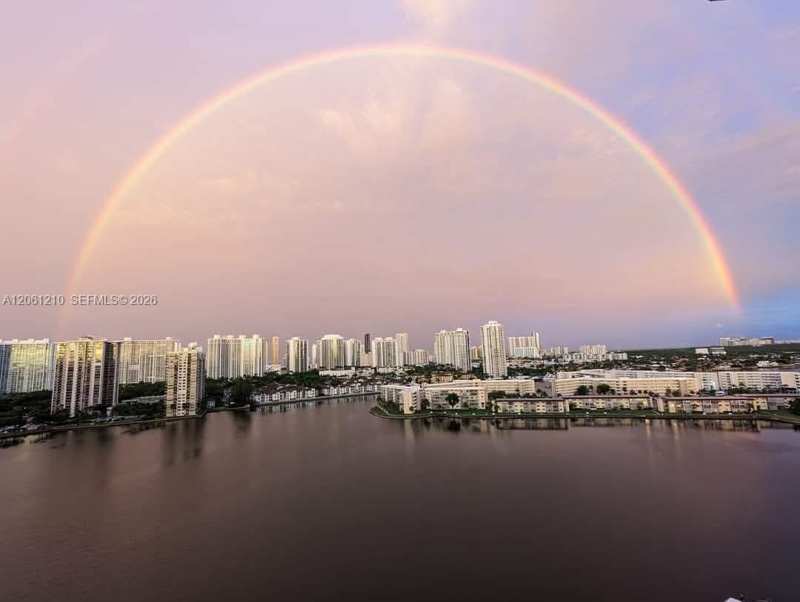 18081 Biscayne Blvd BOAT SLIP & UNIT # 1805, Aventura FL 33160