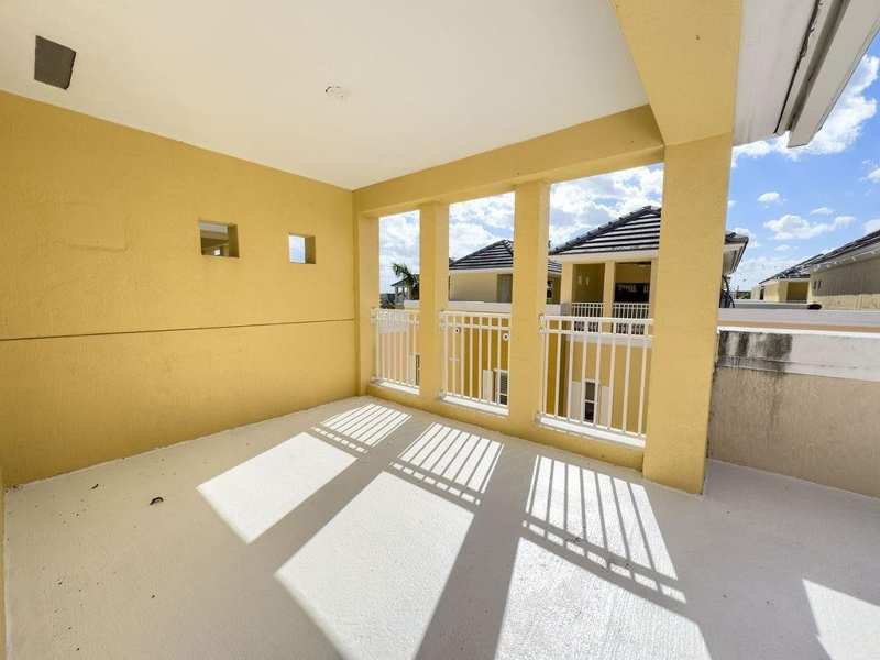 2322 Vintage Drive, Lighthouse Point FL 33064