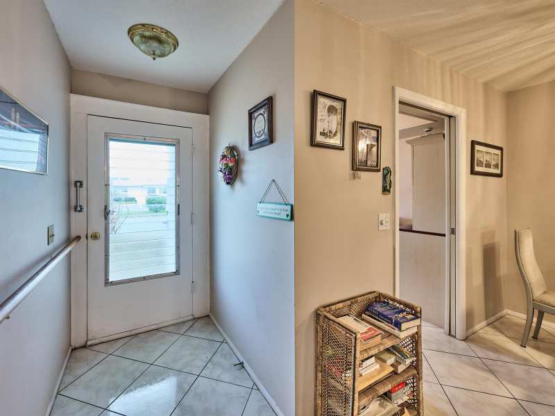 2804 Crosley Drive E # F, West Palm Beach FL 33415