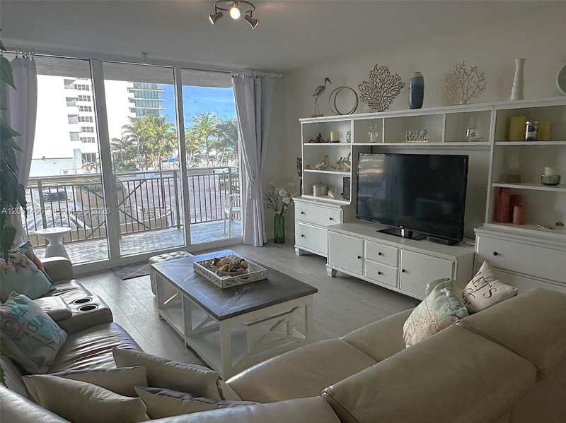 2080 S Ocean Drive # 204, Hallandale Beach FL 33009