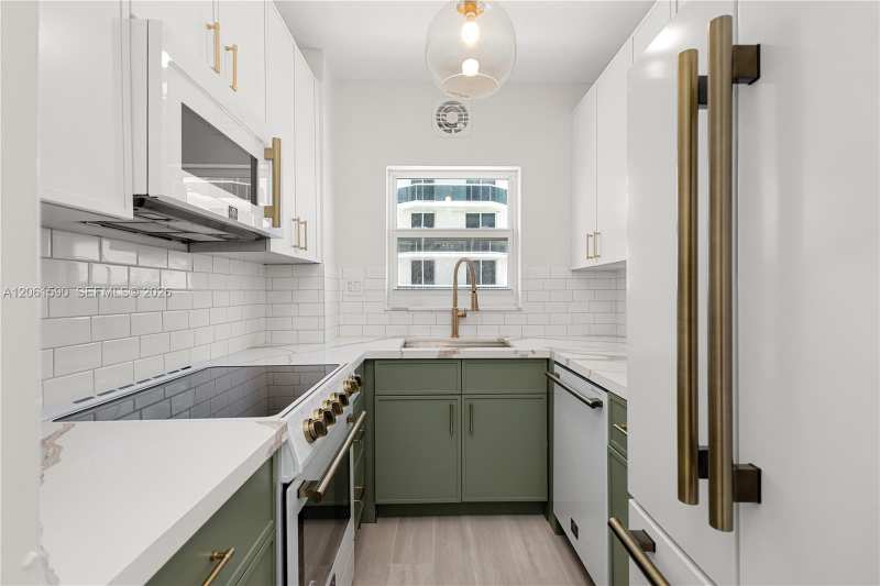 4747 Collins Ave # 709, Miami Beach FL 33140