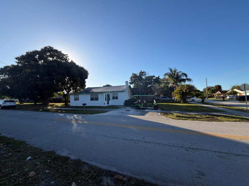 520 NW 3RD Street, Delray Beach FL 33444