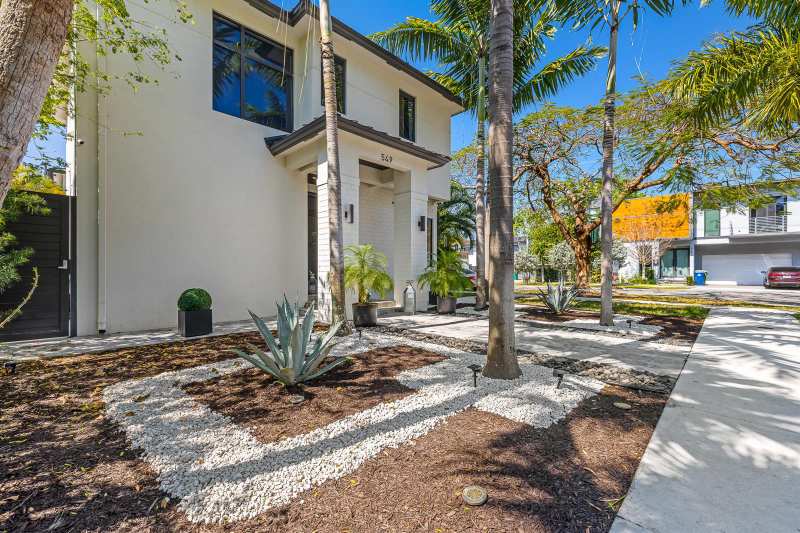 549 NE 10TH Avenue, Fort Lauderdale FL 33301