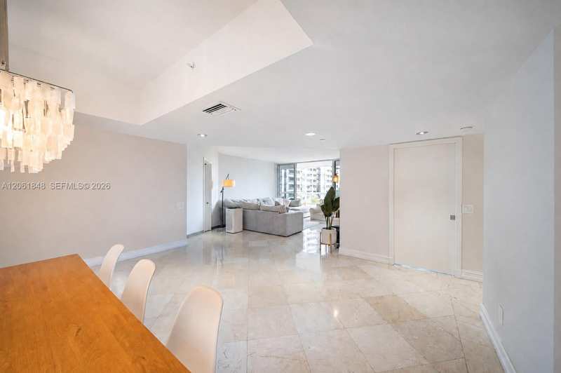 21205 Yacht Club Dr # 703, Aventura FL 33180