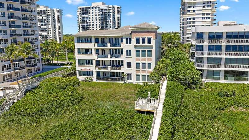 2070 N Ocean Boulevard, Boca Raton FL 33431