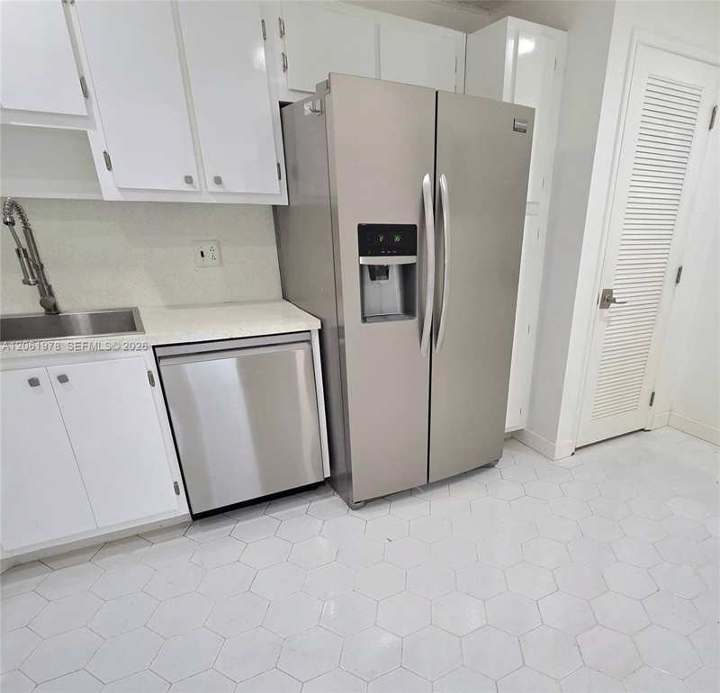 4030 W Palm Aire Dr # 407, Pompano Beach FL 33069