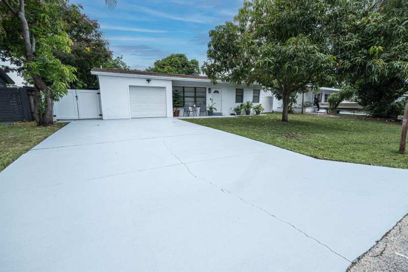 1561 NE 30TH Court, Pompano Beach FL 33064