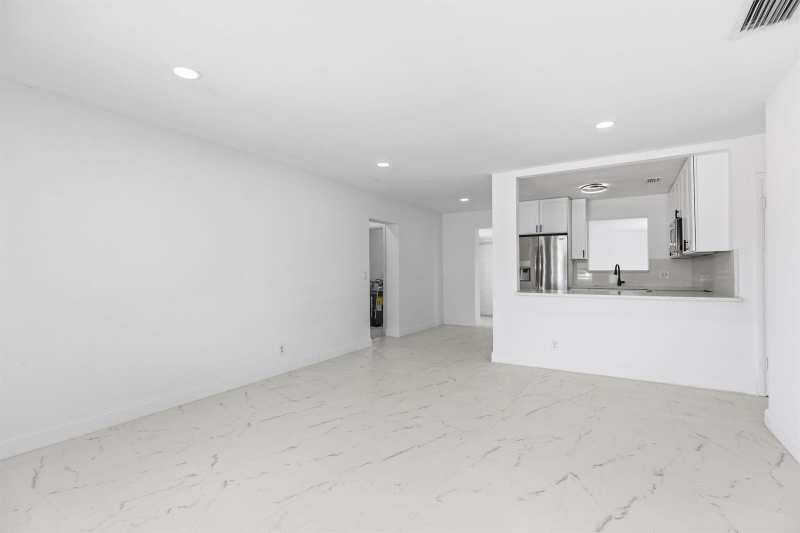 1410 NW 1st Court, Boynton Beach FL 33435