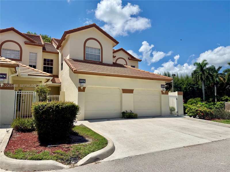 12572 Shoreline Dr # 107, Wellington FL 33414
