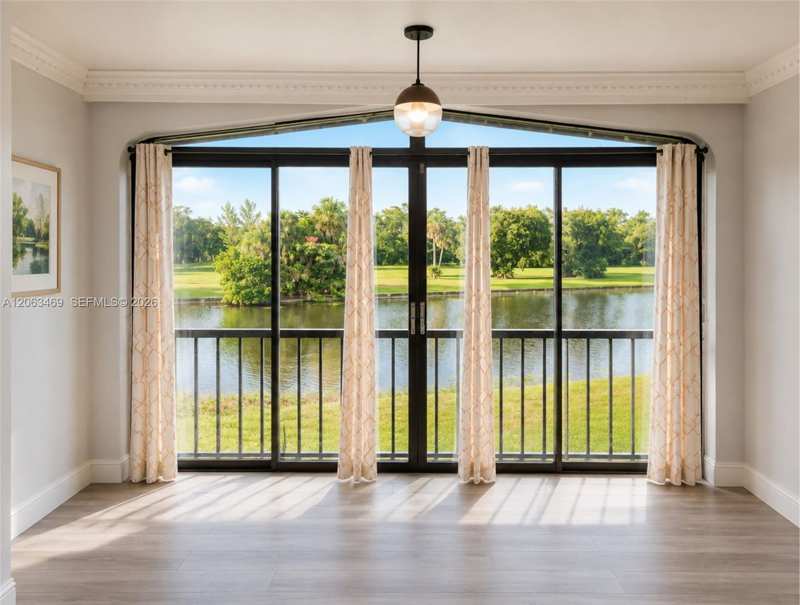 3760 Inverrary Dr # 2P, Lauderhill FL 33319