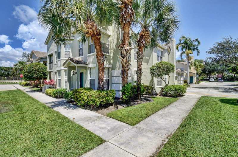 310 Belmont Place # 310, Boynton Beach FL 33436