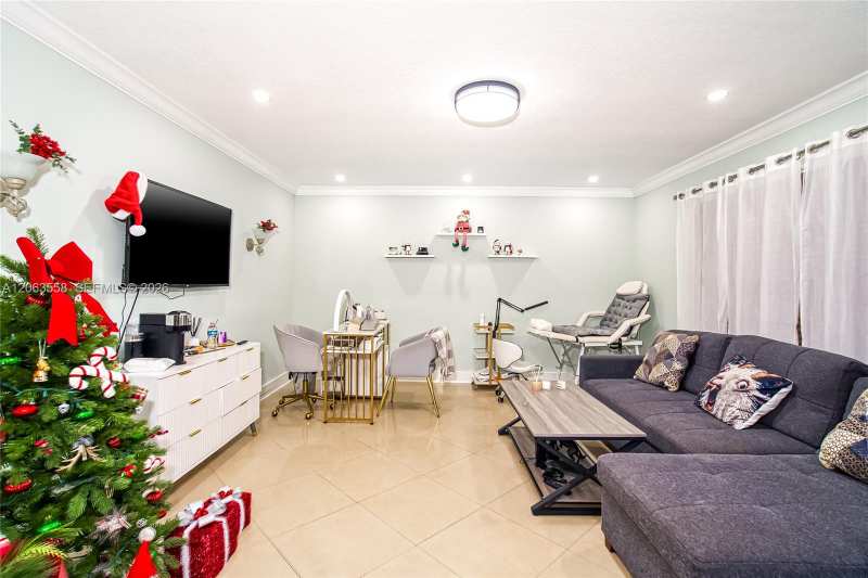 1457 Atlantic Shores Blvd # 1, Hallandale Beach FL 33009